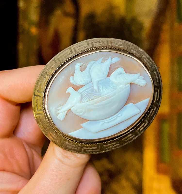 Large Scale Victorian Cameo Brooch Featuring Pliny's Doves