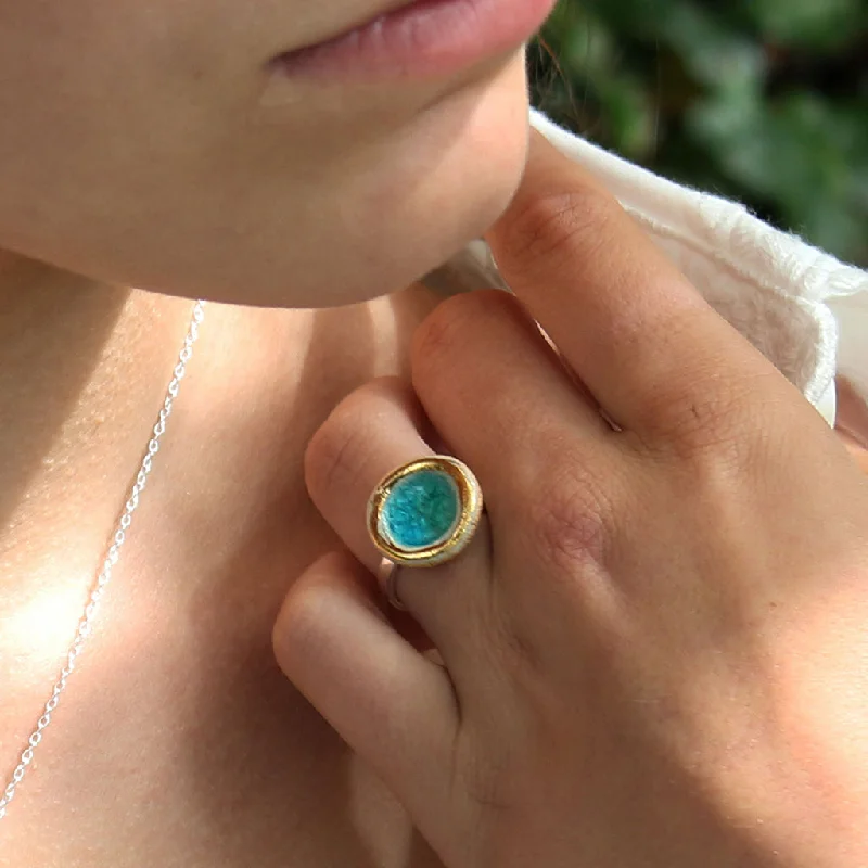 Small Round Emerald Turquoise Lagoon Adjustable Ring