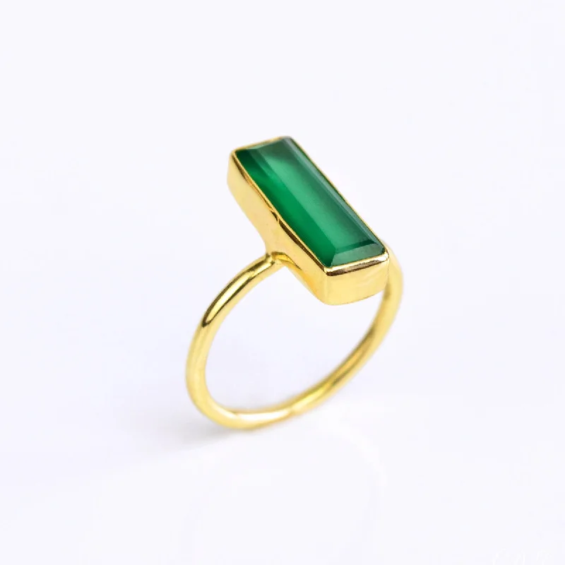 Green Onyx Bar Ring : May Birthstone