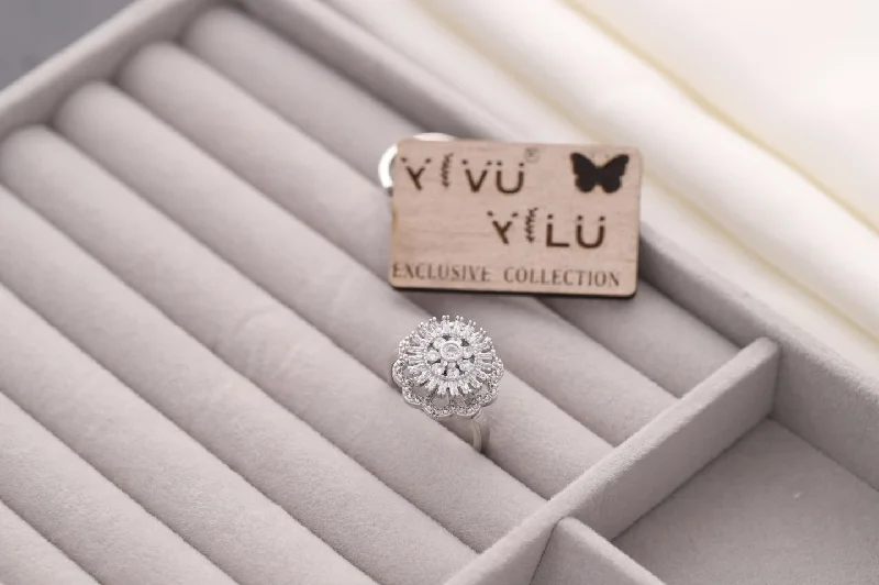 Glamour Ring