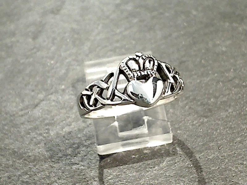 Size 5.5 Sterling Silver Claddagh Ring